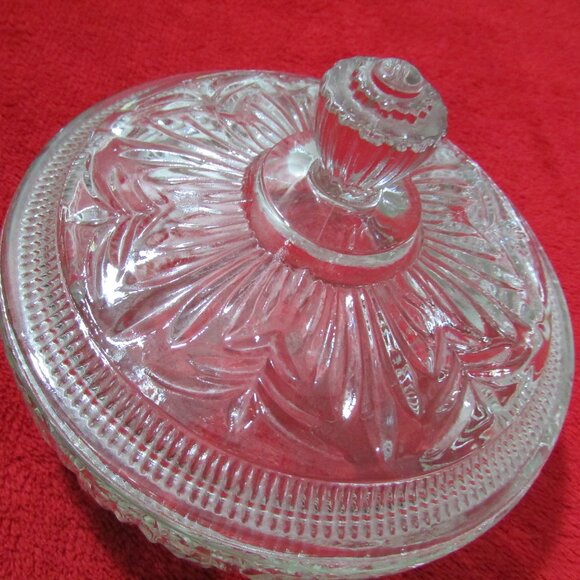 Vintage AVON Crystal Cut Candy Dish & Lid - Picture 5 of 10